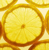 选择柠檬酸作为反渗透清洗剂的原因是什么？
